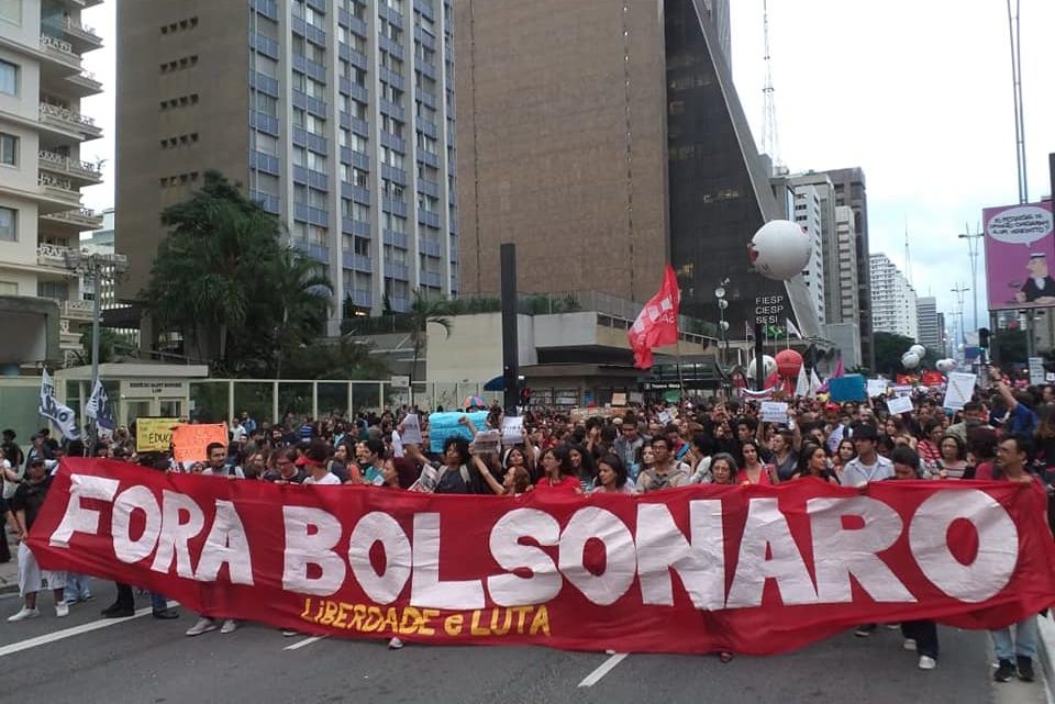 1.5 million take to the streets against education cuts: Bolsonaro Out! 1.5 million take to the streets against education cuts: Bolsonaro Out!