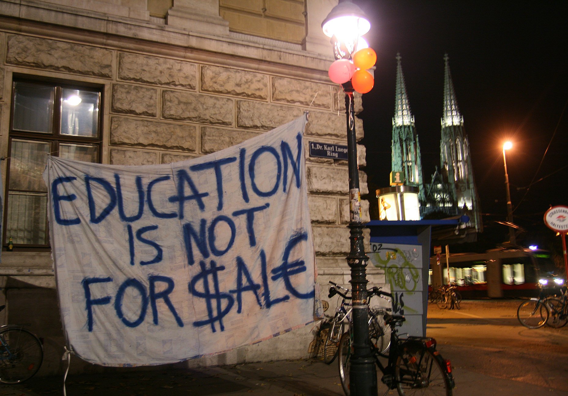 Student protest at the University of Vienna, October 2009